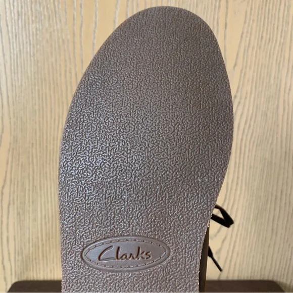 Clark’s Classic Leather Medium Brown Grain Men’s Chukka Boots 7 - Picture 8 of 11